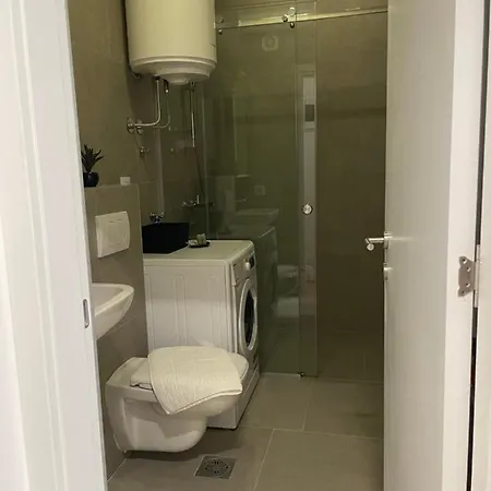 Leo Lux 2 Apartment Nis Exterior photo
